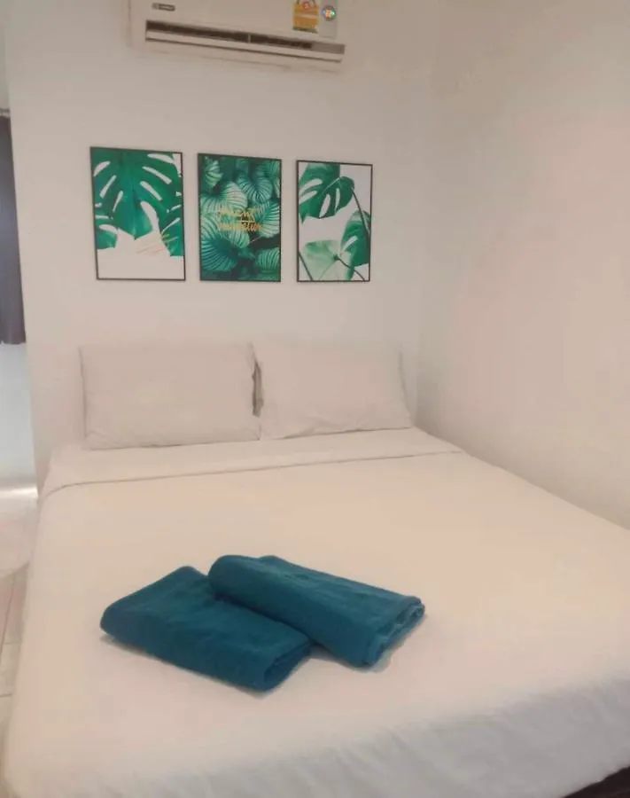 Hostel Blanco Central Phi Phi Don